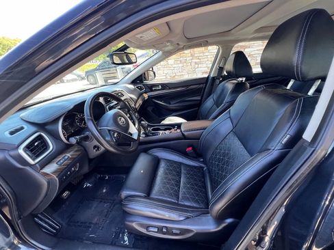 Used 2017 Nissan Maxima Platinum w/ Medallion Package image 16