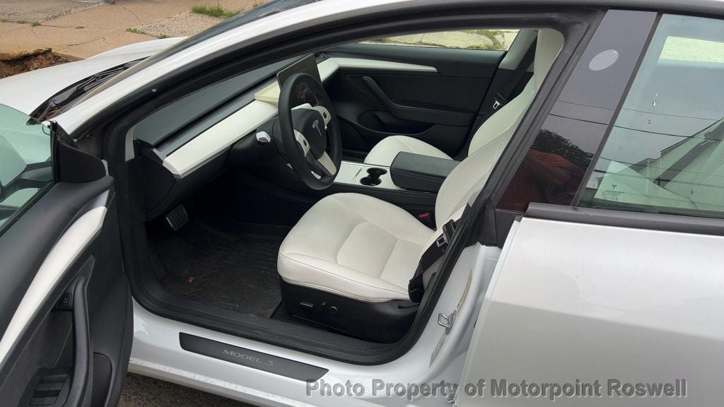 Used 2023 Tesla Model 3 Standard Range RWD image 2