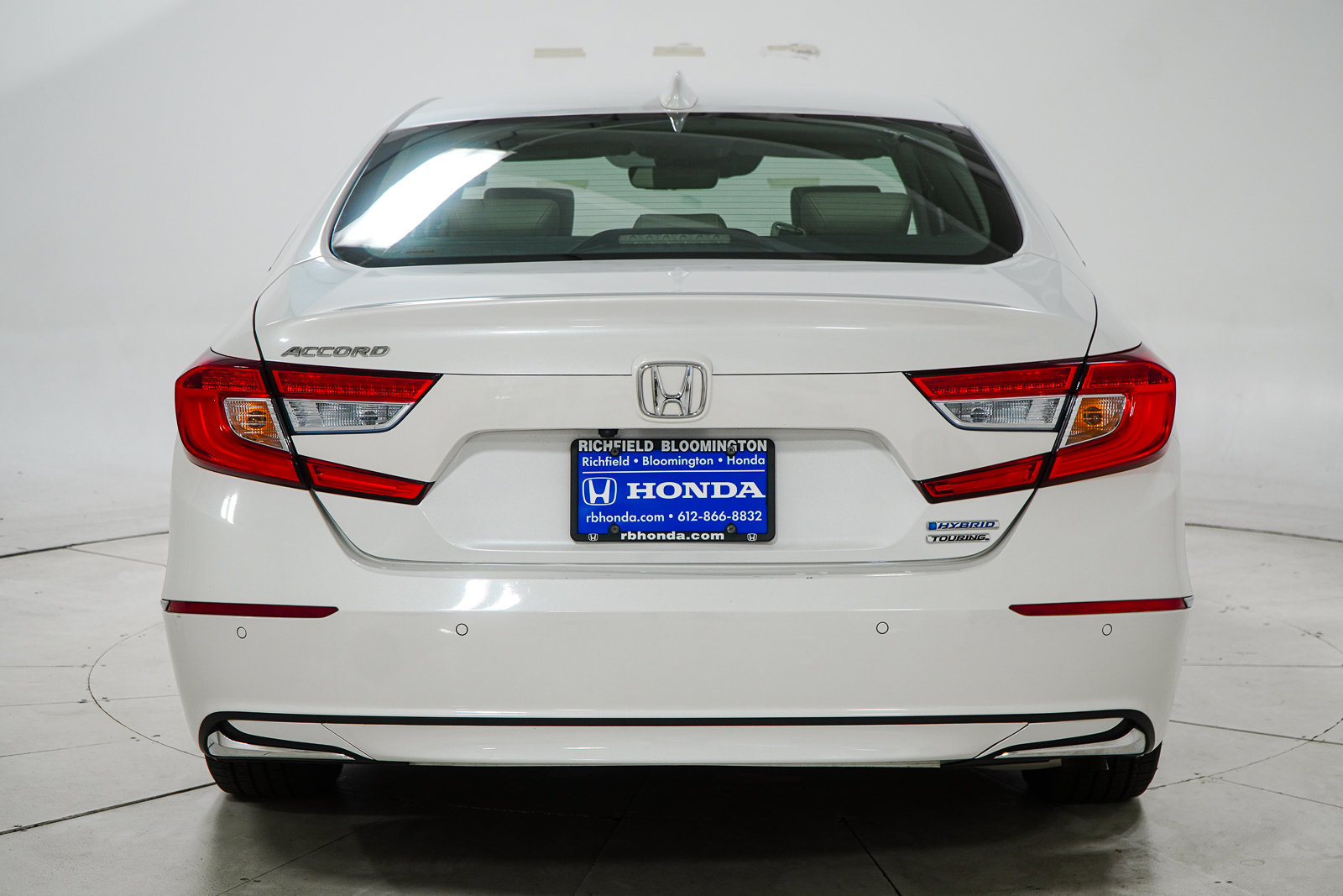 Used 2019 Honda Accord Touring image 8