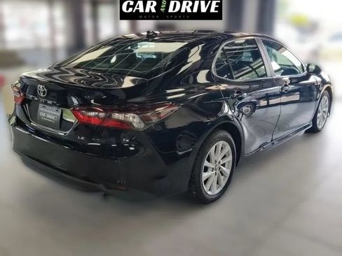 Used 2022 Toyota Camry LE w/ Carpet Mat Package (TMS) FWD image 4