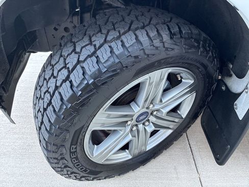 Used 2020 Ford F150 Lariat w/ Equipment Group 502A Luxury image 10