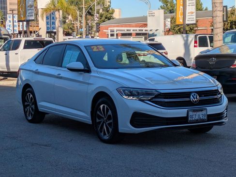 Used 2023 Volkswagen Jetta S image 3