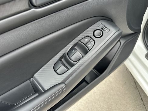 New 2026 Nissan Altima 2.5 SV AWD/4WD image 18
