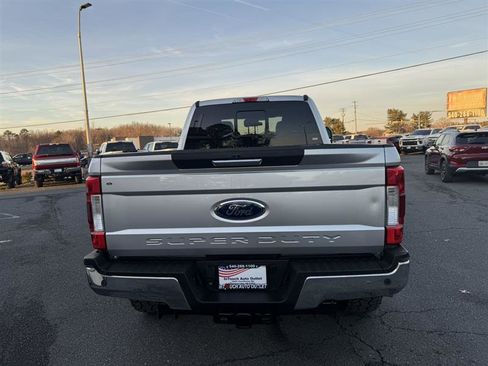 Used 2019 Ford F250 XLT w/ XLT Premium Package image 5