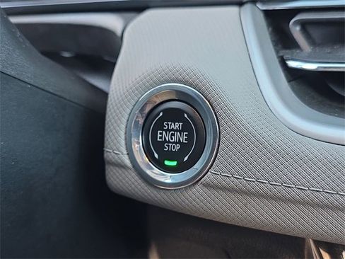 Used 2025 Chevrolet TrailBlazer LT image 32