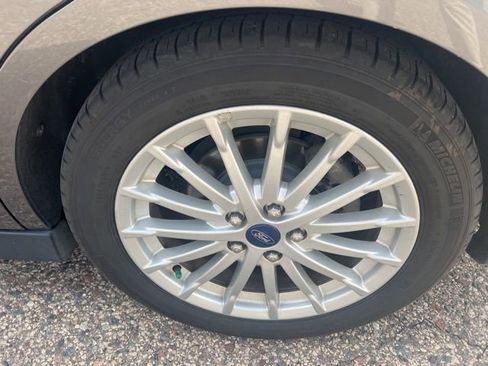 Used 2013 Ford C-MAX SEL image 15