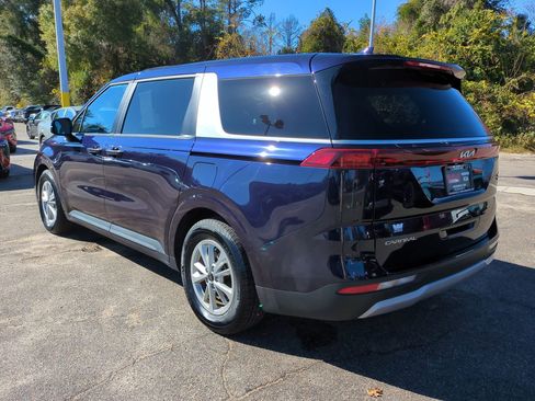 Certified 2024 Kia Carnival LX image 7