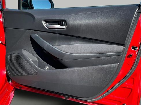 Used 2020 Toyota Corolla LE image 16