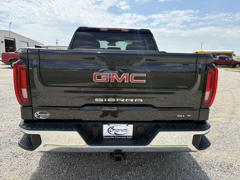 Used 2025 GMC Sierra 1500 SLT AWD/4WD image 6