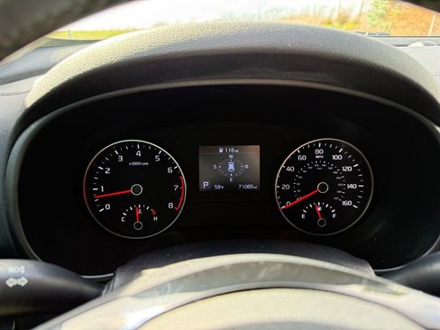 Used 2022 Kia Sportage EX w/ EX Technology Package image 15