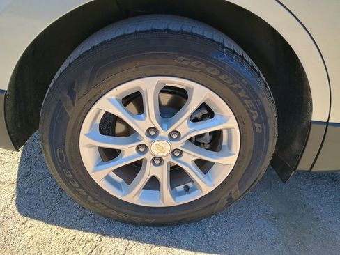 Used 2019 Chevrolet Equinox LT image 11