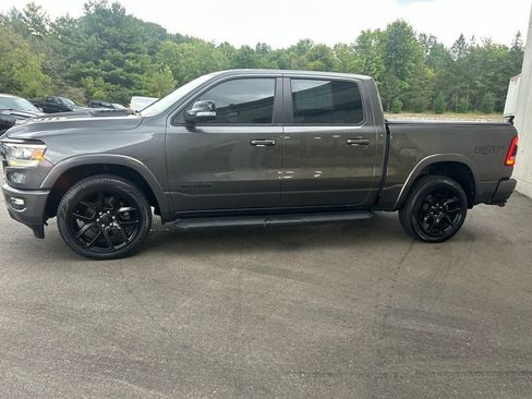 Used 2022 RAM 1500 Laramie AWD/4WD image 3