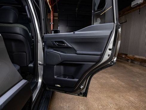 Used 2025 Lexus GX 550 AWD/4WD image 39