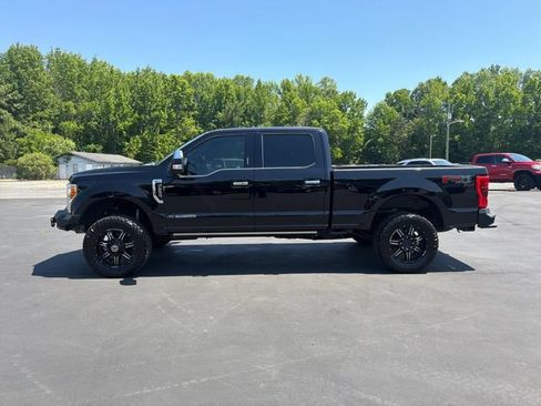 Used 2019 Ford F250 Platinum w/ Platinum Ultimate Package AWD/4WD image 9