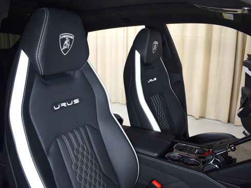 Used 2024 Lamborghini Urus S image 21