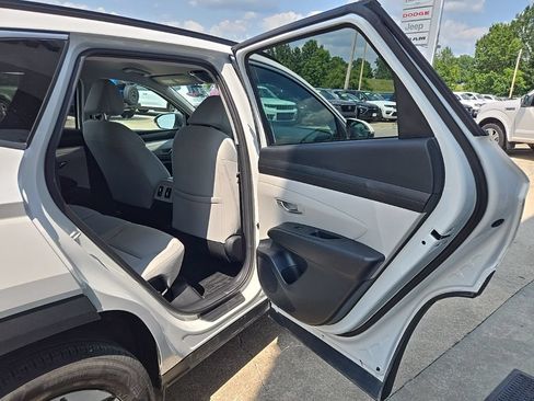 Used 2025 Hyundai Tucson SEL FWD image 64