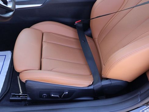 Certified 2024 BMW 430i xDrive Convertible w/ Convenience Package image 47