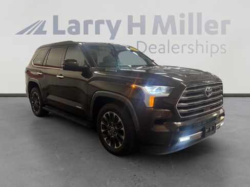 Used 2023 Toyota Sequoia Limited RWD image 7