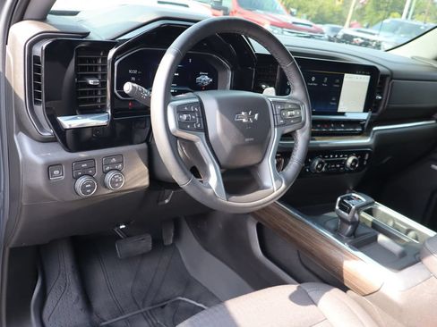 Used 2023 Chevrolet Silverado 1500 RST w/ Rally Edition AWD/4WD image 6