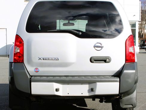 Used 2015 Nissan Xterra S w/ Value Package image 9