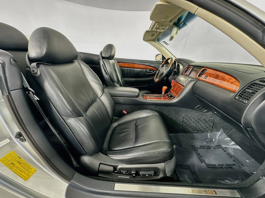 Used 2002 Lexus SC 430 Convertible RWD image 26