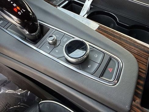 Used 2023 Cadillac Escalade ESV Premium Luxury image 28