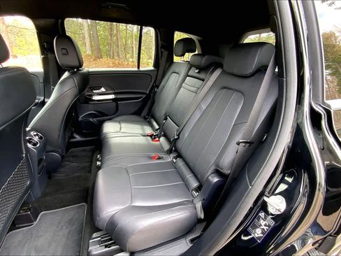 Used 2022 Mercedes-Benz GLB 250 4MATIC image 20