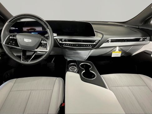 New 2026 Cadillac Lyriq Luxury AWD/4WD image 12