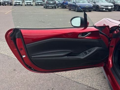 Used 2025 MAZDA MX-5 Miata Grand Touring RWD image 16