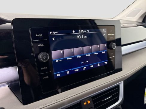New 2026 Volkswagen Taos SE AWD/4WD image 15