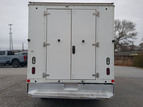 Used 2020 Ford Transit 350 DRW w/ Exterior Upgrade Package image 4