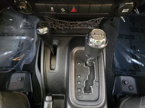 Used 2015 Jeep Wrangler Unlimited Sport w/ Quick Order Package 24S image 30