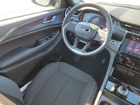 New 2025 Jeep Grand Cherokee L Limited w/ Black Appearance Package image 14