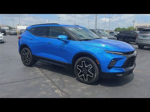 Used 2024 Chevrolet Blazer RS w/ LPO, Floor Liner Package FWD image 2