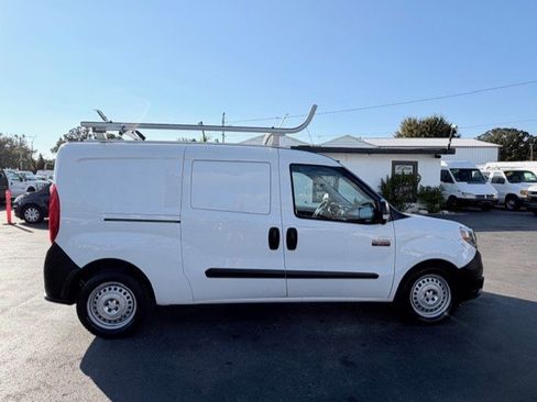 Used 2018 RAM ProMaster City Tradesman image 5