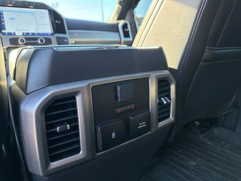 Used 2022 Ford F250 Platinum image 22