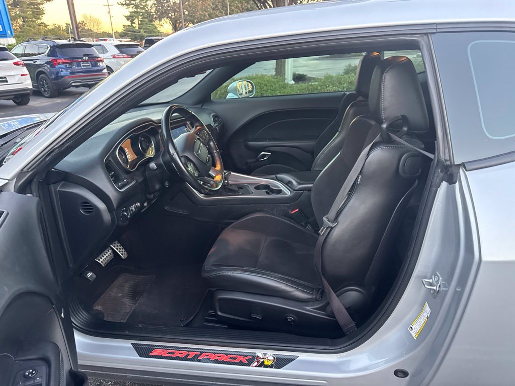 Used 2019 Dodge Challenger R/T Scat Pack w/ Plus Package RWD image 9