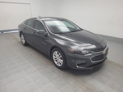 Used 2017 Chevrolet Malibu LT image 13