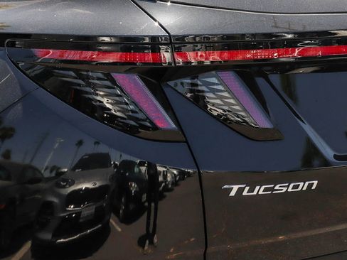 Used 2023 Hyundai Tucson SEL FWD image 7