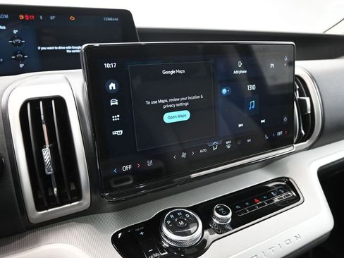 Used 2025 Ford Expedition Active image 16