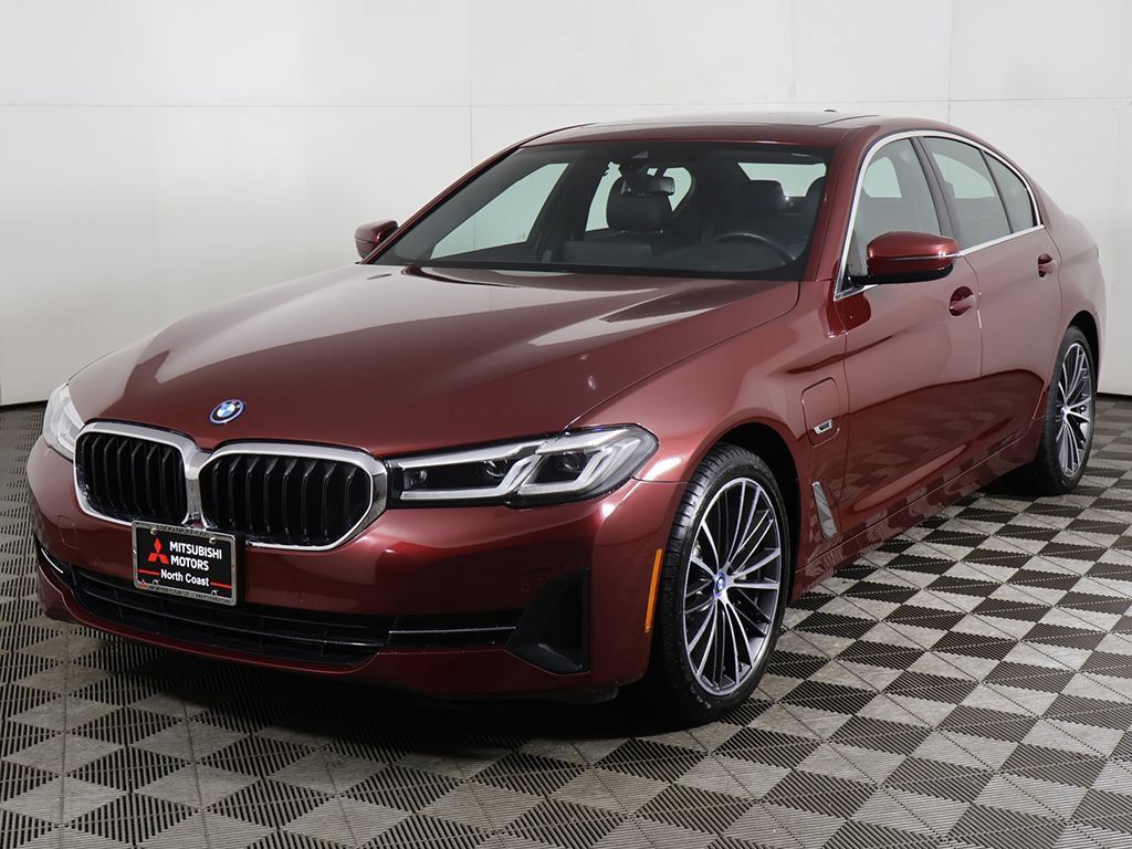 Used 2023 BMW 530e xDrive w/ Convenience Package AWD/4WD image 9