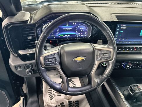 Used 2023 Chevrolet Silverado 1500 High Country AWD/4WD image 17