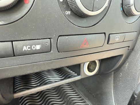 Used 2009 Saab 9-3 2.0T image 28