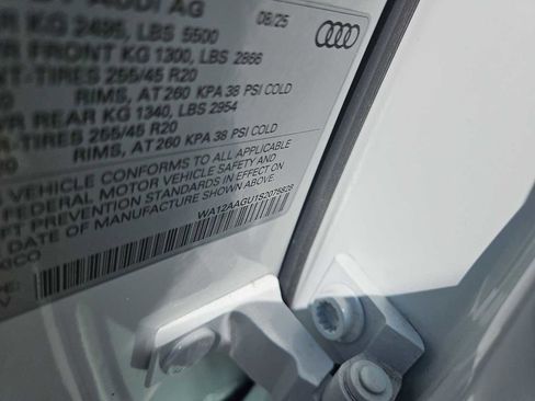 Certified 2025 Audi Q5 Premium w/ Premium Plus AWD/4WD image 38