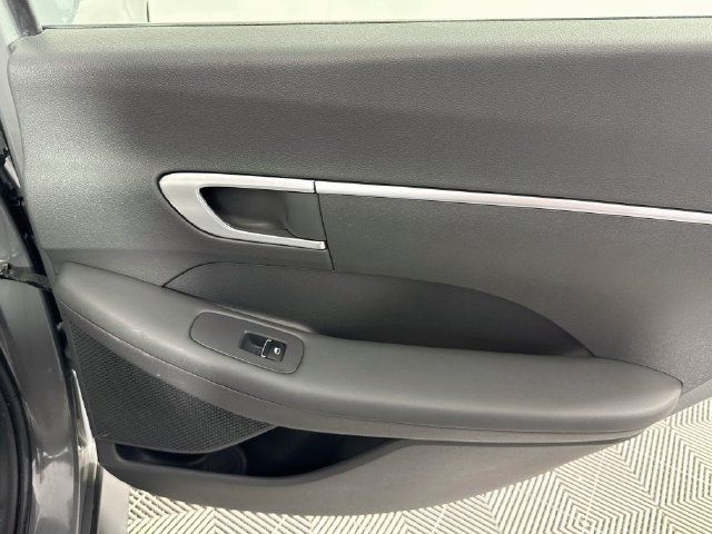 Used 2021 Hyundai Sonata SE FWD image 24