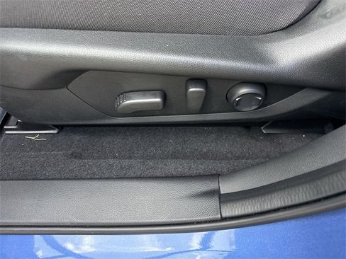 Certified 2025 Subaru Crosstrek 2.0i Premium image 12
