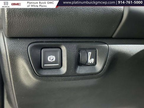 Used 2023 GMC Acadia SLT w/ Elevation Edition image 31