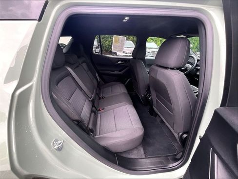 Used 2025 Chevrolet Equinox LT AWD/4WD image 16