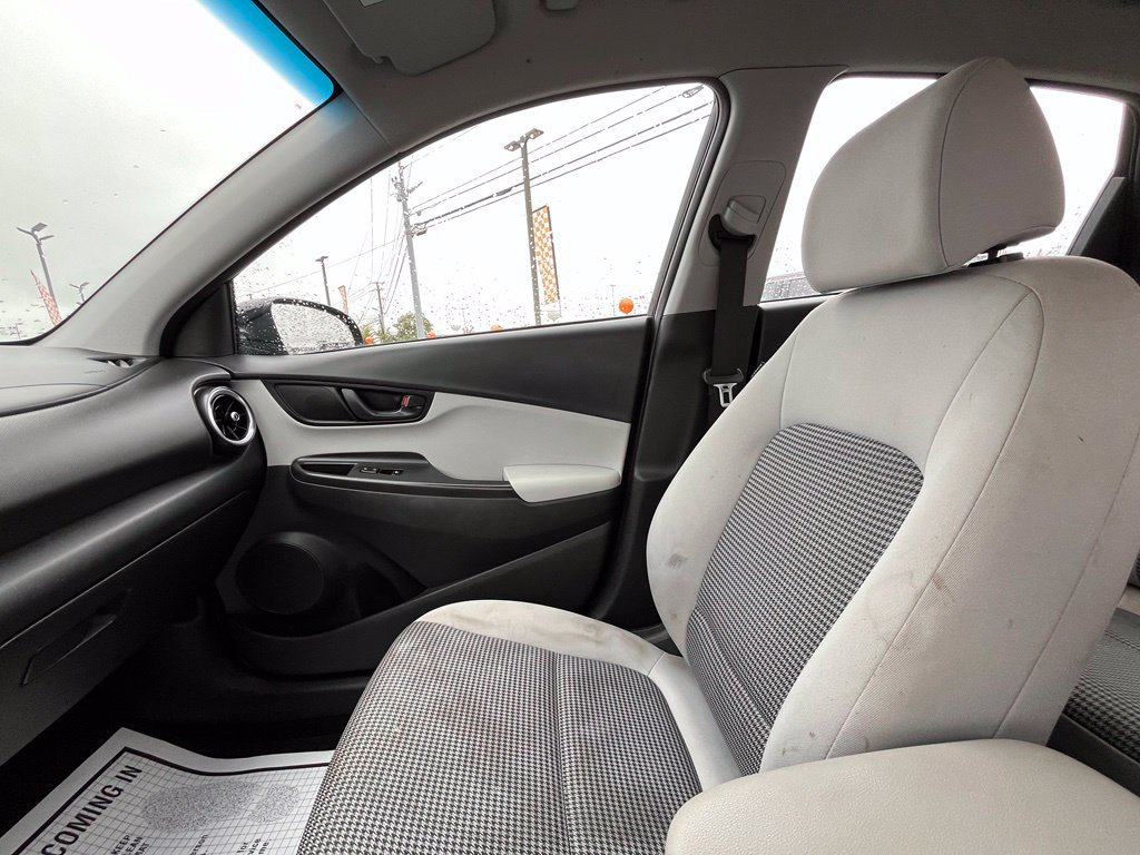 Used 2023 Hyundai Kona SE w/ Cargo Package FWD image 25