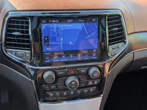 Used 2019 Jeep Grand Cherokee Summit w/ Platinum Series Group AWD/4WD image 29
